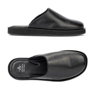 Aquatalia Gemmy Slip On Flat Mules Clog Size 9 Black Leather Comfort NEW $295